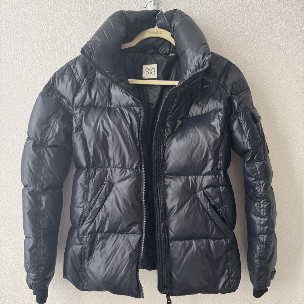 S13 NYC Kylie Down Puffer Glossy Jacket Coat Size Medium